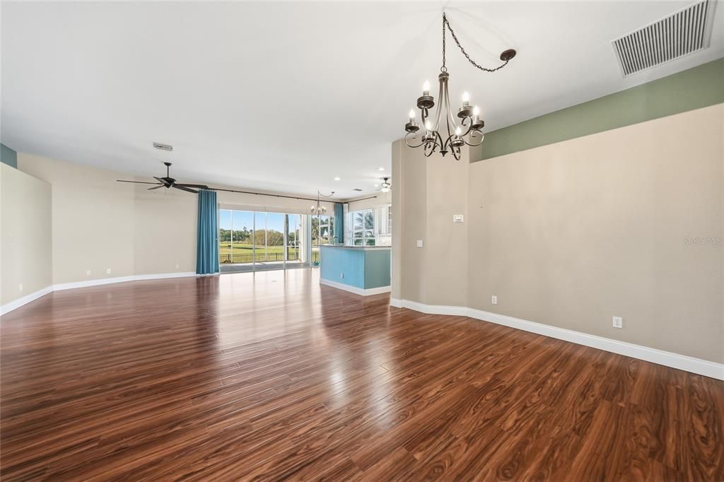 For Sale: $550,000 (3 beds, 2 baths, 2084 Square Feet)