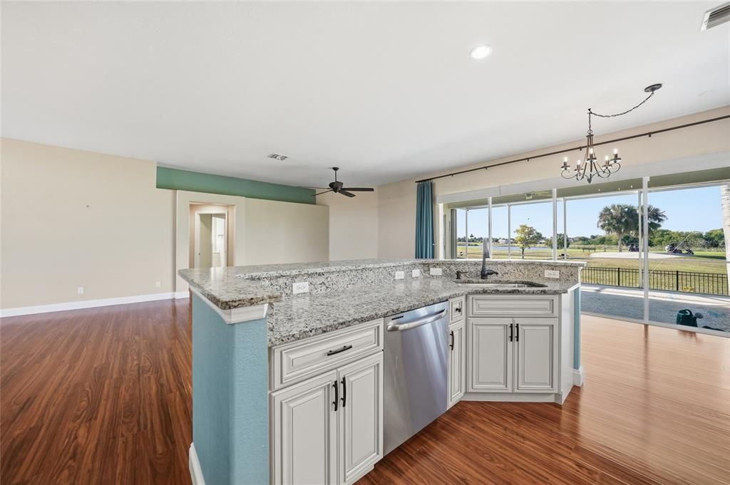 For Sale: $550,000 (3 beds, 2 baths, 2084 Square Feet)