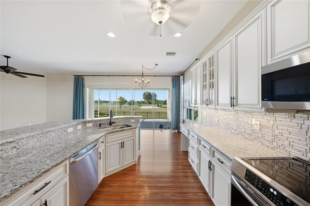 For Sale: $550,000 (3 beds, 2 baths, 2084 Square Feet)