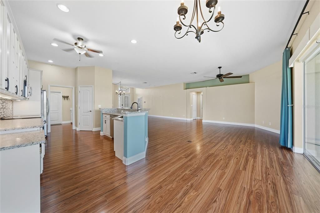 For Sale: $550,000 (3 beds, 2 baths, 2084 Square Feet)