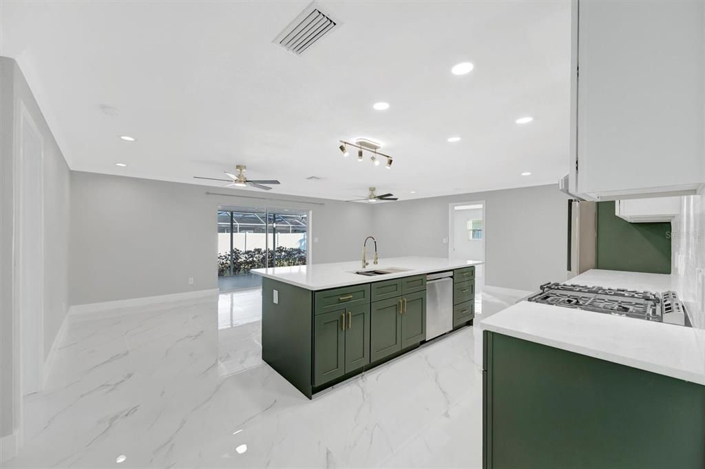 В аренду: $3,850 (4 спален, 2 ванн, 2246 Квадратных фут)