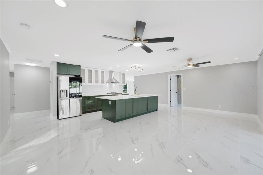 В аренду: $3,850 (4 спален, 2 ванн, 2246 Квадратных фут)