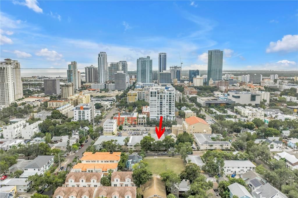 En Venta: $460,000 (2 camas, 1 baños, 709 Pies cuadrados)