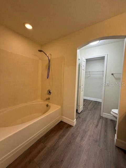 For Rent: $2,300 (3 beds, 2 baths, 1384 Square Feet)