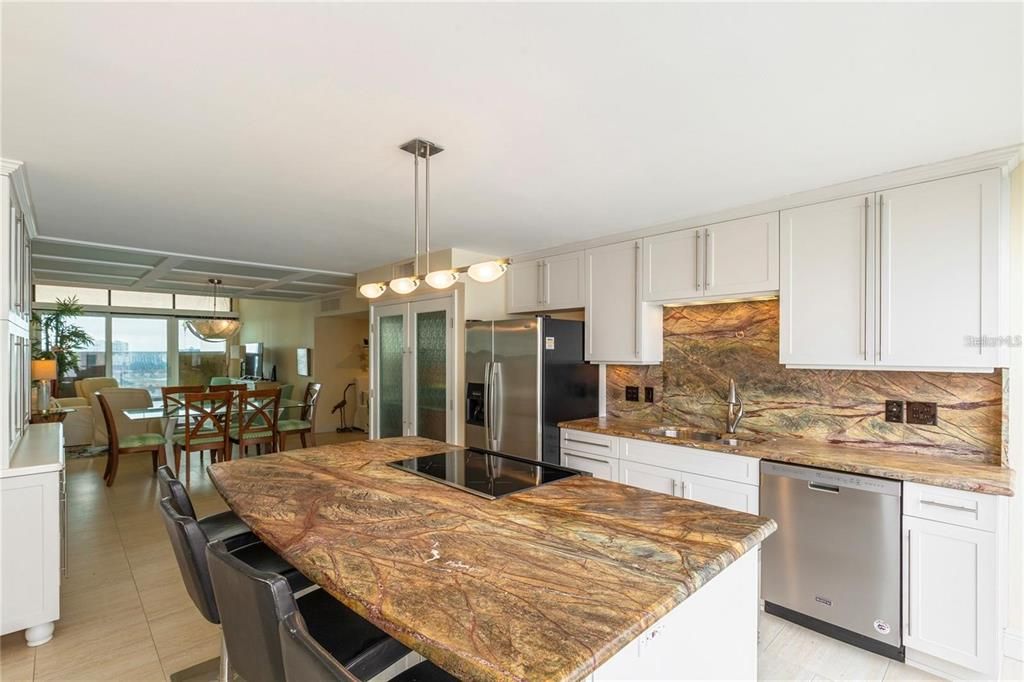 En Renta: $6,000 (3 camas, 2 baños, 2041 Pies cuadrados)