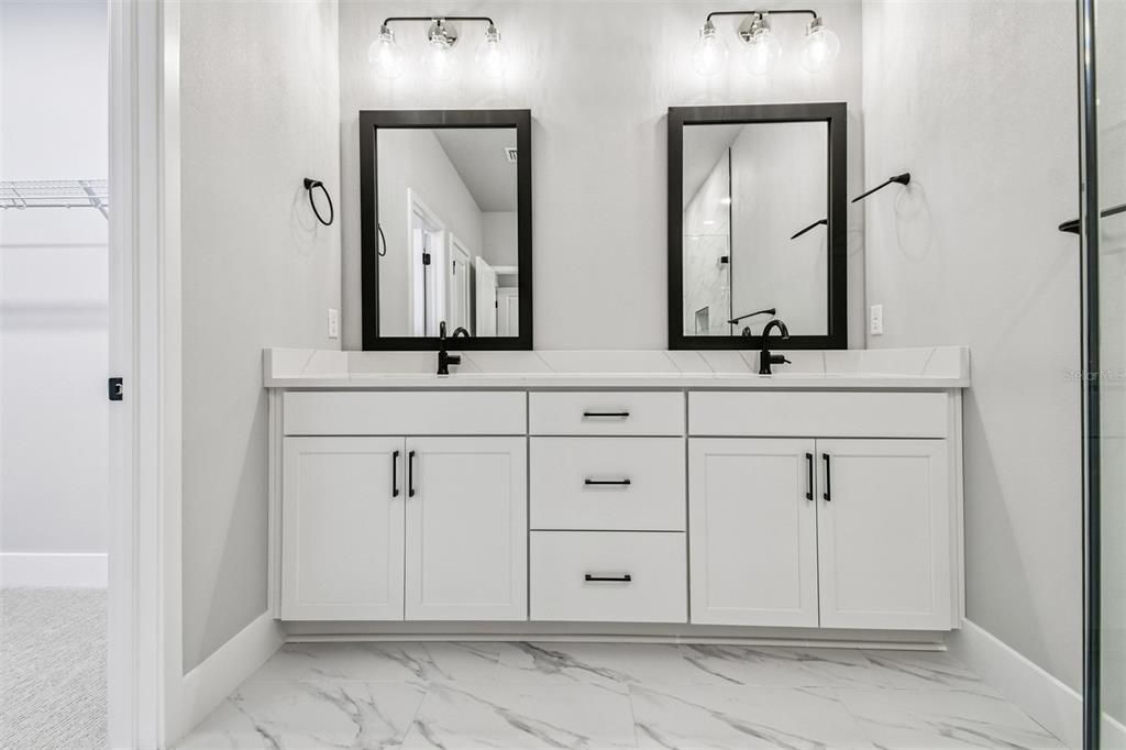 На продажу: $659,990 (3 спален, 3 ванн, 1952 Квадратных фут)