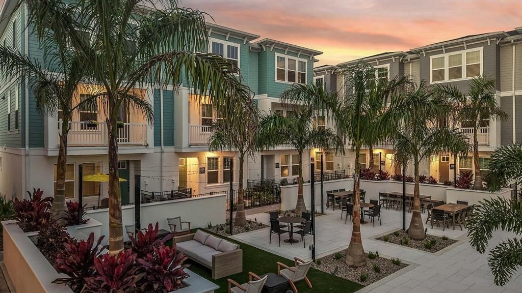 На продажу: $659,990 (3 спален, 3 ванн, 1952 Квадратных фут)