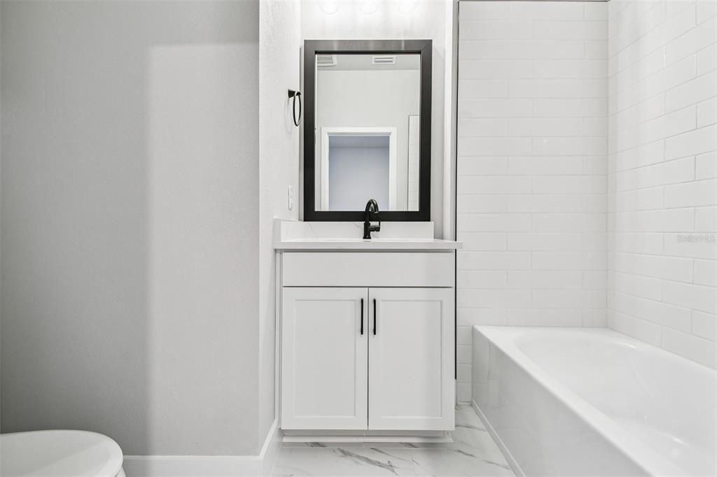 На продажу: $659,990 (3 спален, 3 ванн, 1952 Квадратных фут)