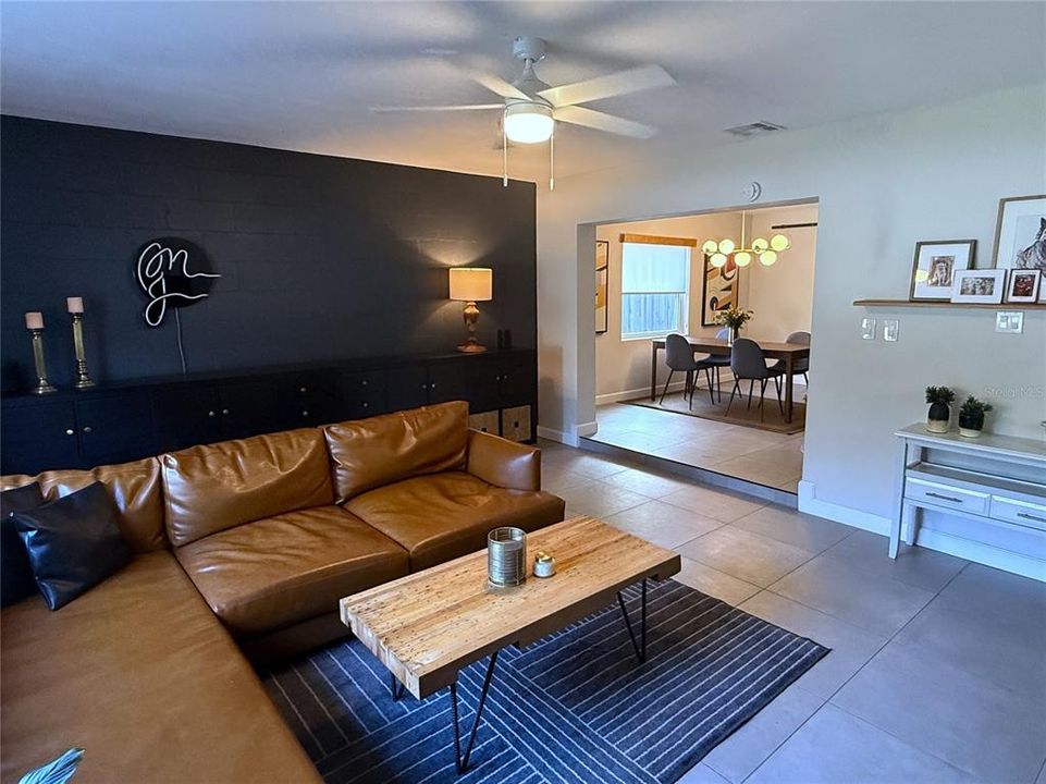 出租: $2,950 (2 贝兹, 2 浴室, 1428 平方英尺)