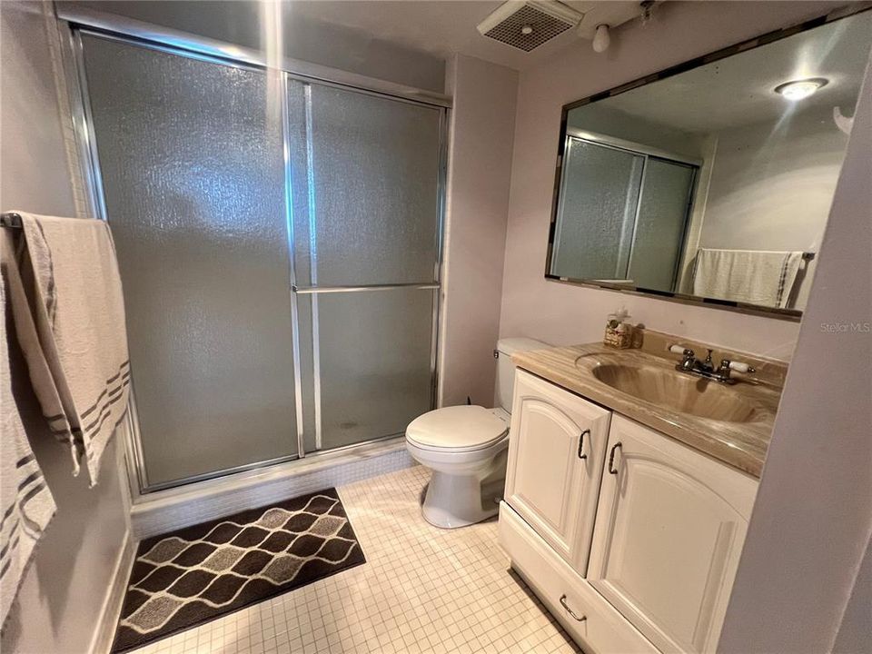 For Rent: $2,500 (2 beds, 2 baths, 1240 Square Feet)