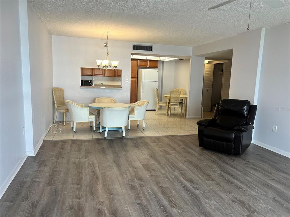 For Rent: $2,500 (2 beds, 2 baths, 1240 Square Feet)