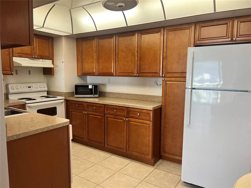 For Rent: $2,500 (2 beds, 2 baths, 1240 Square Feet)