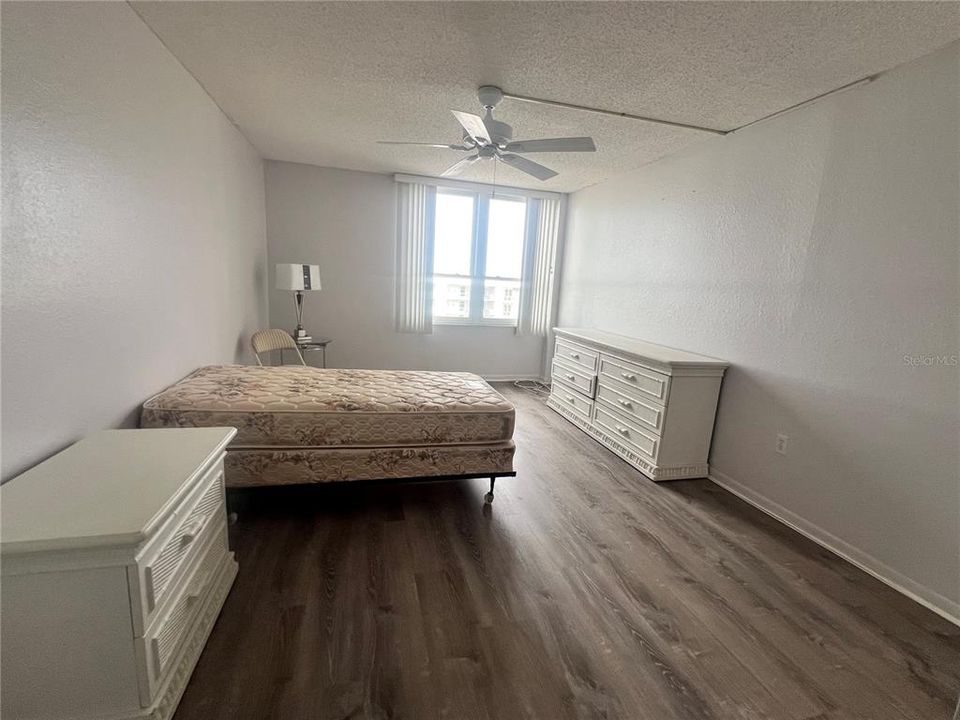 For Rent: $2,500 (2 beds, 2 baths, 1240 Square Feet)
