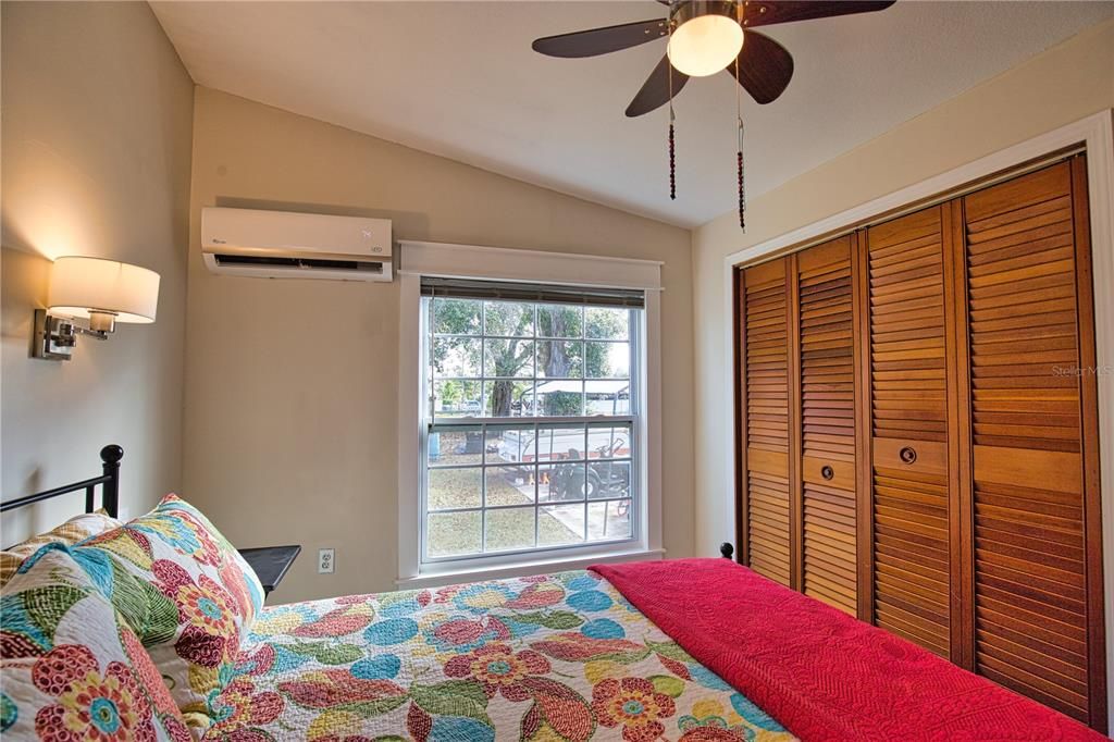 For Sale: $129,900 (2 beds, 2 baths, 672 Square Feet)