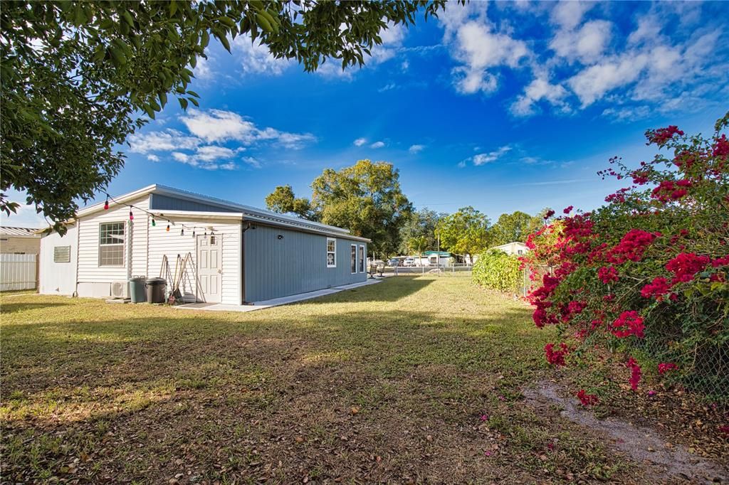 For Sale: $129,900 (2 beds, 2 baths, 672 Square Feet)