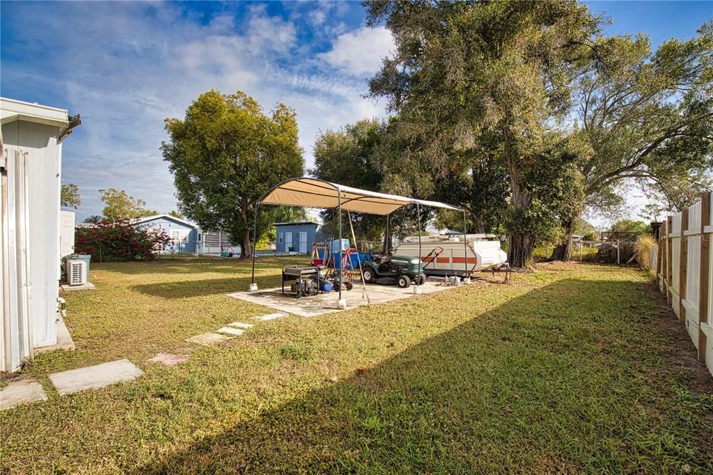 For Sale: $129,900 (2 beds, 2 baths, 672 Square Feet)