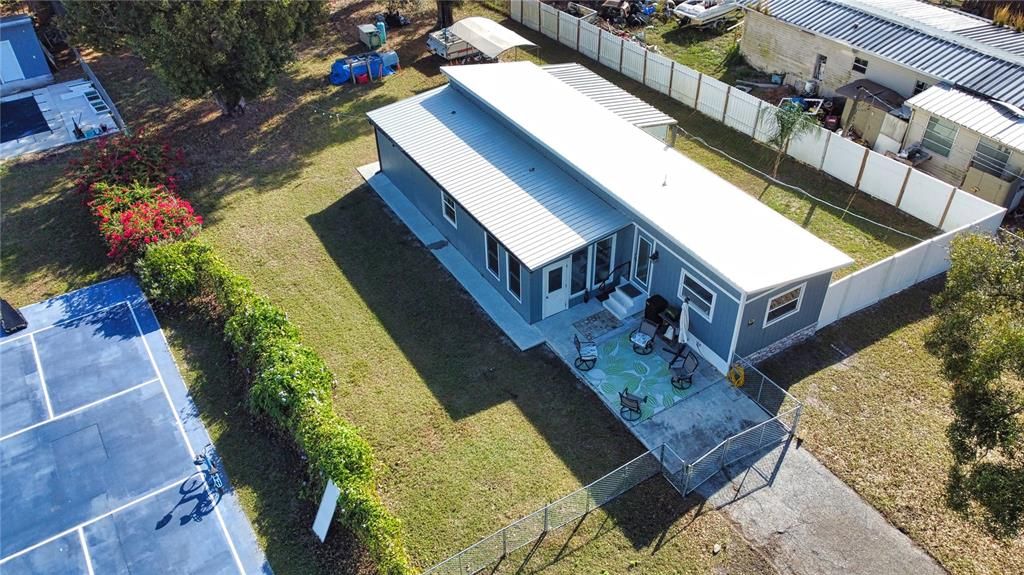 For Sale: $129,900 (2 beds, 2 baths, 672 Square Feet)