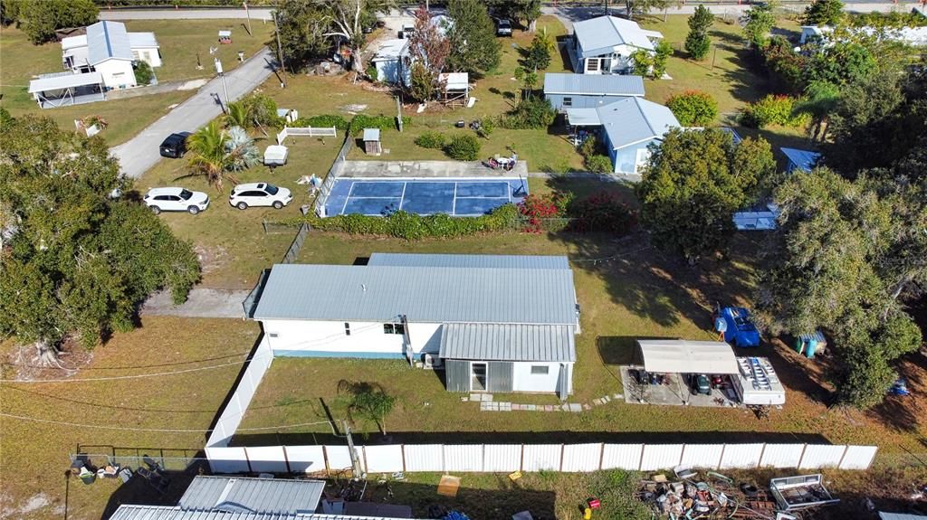 For Sale: $129,900 (2 beds, 2 baths, 672 Square Feet)