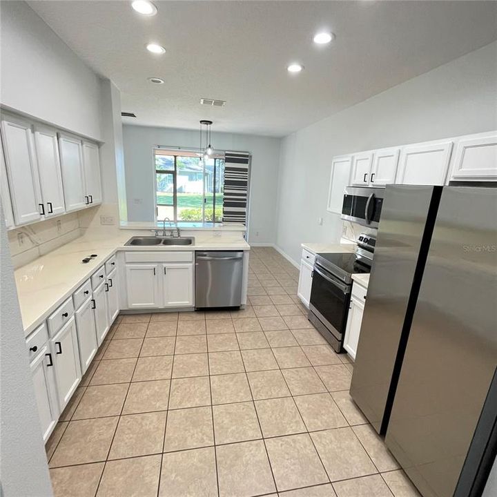 For Rent: $2,750 (3 beds, 2 baths, 1812 Square Feet)