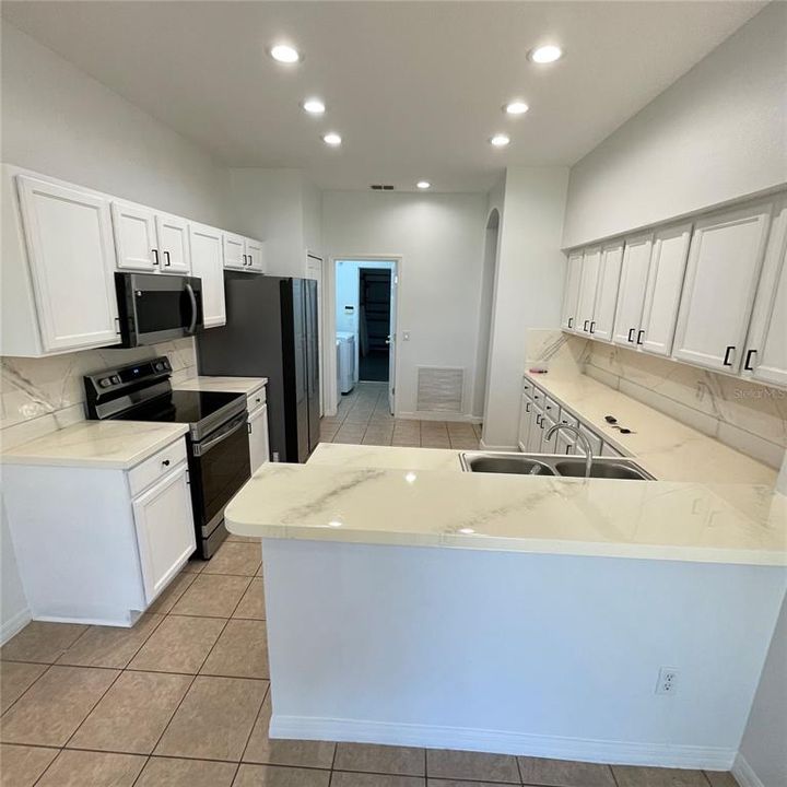 For Rent: $2,750 (3 beds, 2 baths, 1812 Square Feet)