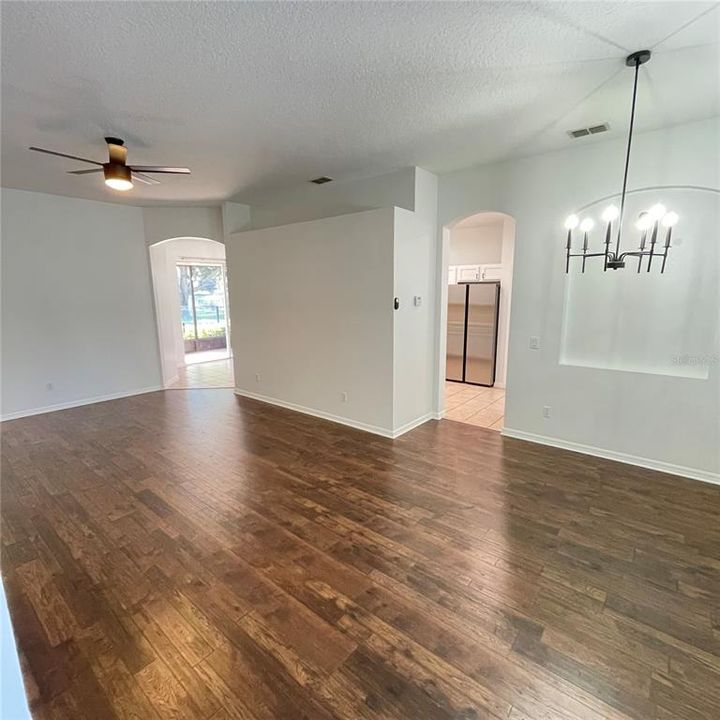 For Rent: $2,750 (3 beds, 2 baths, 1812 Square Feet)