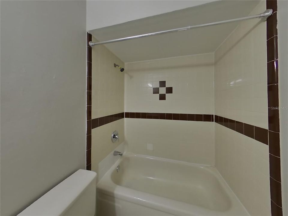 В аренду: $1,669 (3 спален, 2 ванн, 1288 Квадратных фут)