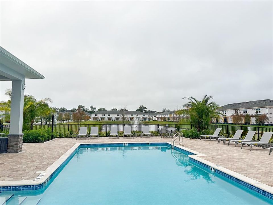 For Rent: $2,690 (3 beds, 2 baths, 1907 Square Feet)