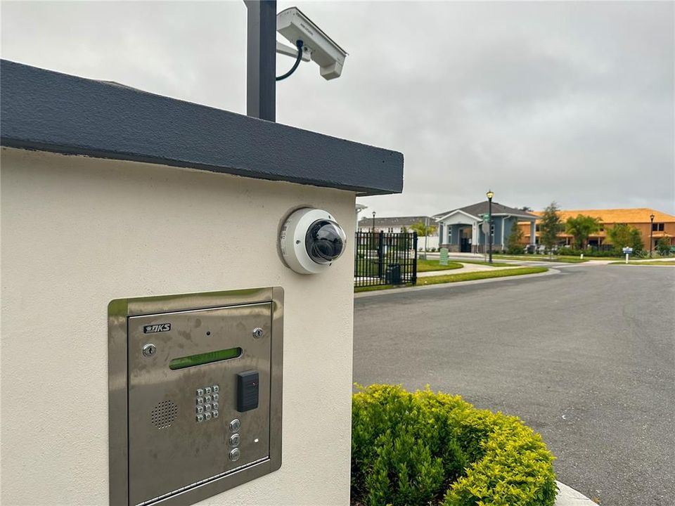 For Rent: $2,690 (3 beds, 2 baths, 1907 Square Feet)