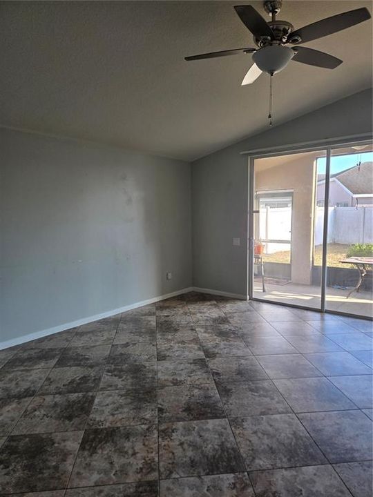 For Rent: $1,850 (3 beds, 2 baths, 1814 Square Feet)