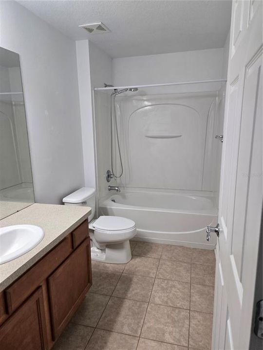 For Rent: $1,850 (3 beds, 2 baths, 1814 Square Feet)