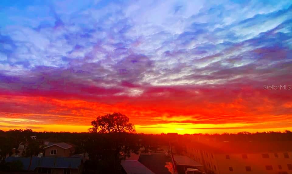 En Venta: $649,900 (2 camas, 2 baños, 1165 Pies cuadrados)