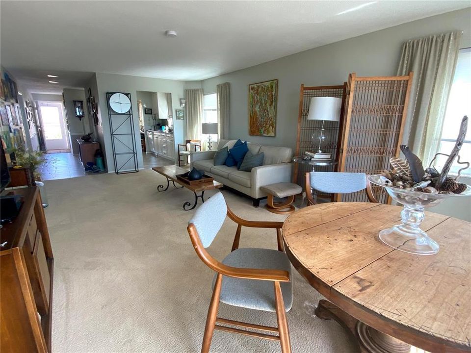 En Venta: $649,900 (2 camas, 2 baños, 1165 Pies cuadrados)