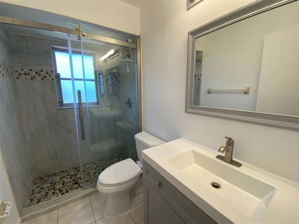 出租: $1,750 (2 贝兹, 2 浴室, 1315 平方英尺)