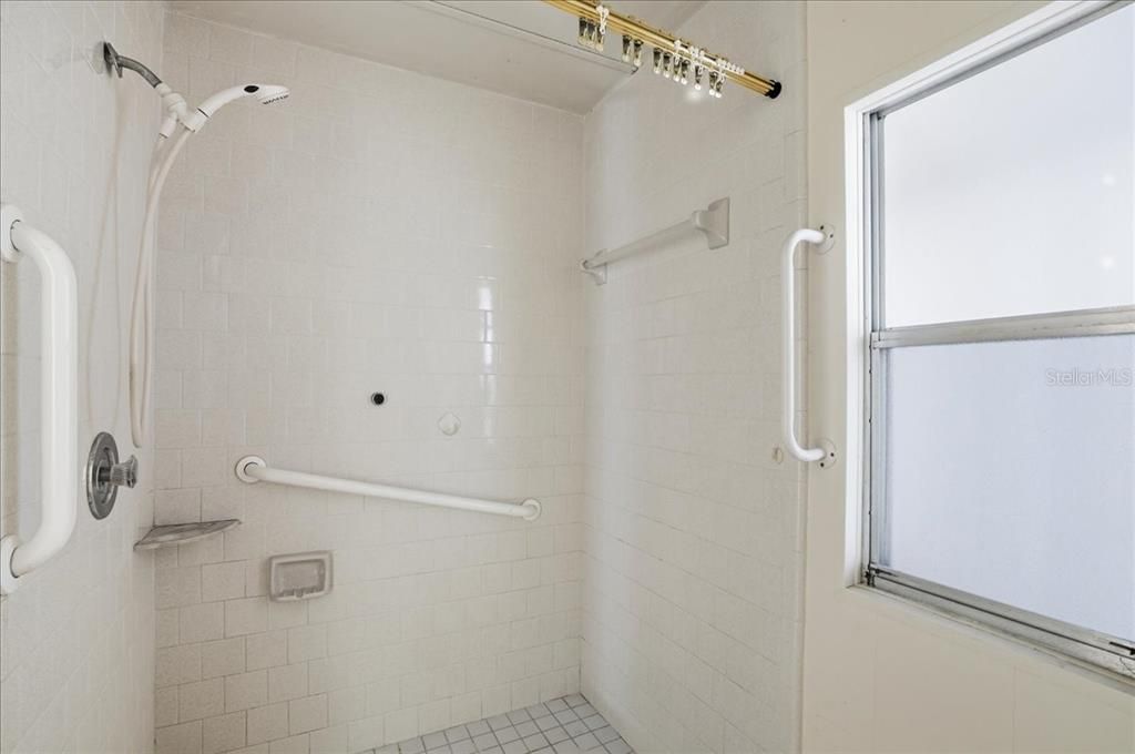 En Venta: $169,900 (2 camas, 2 baños, 966 Pies cuadrados)