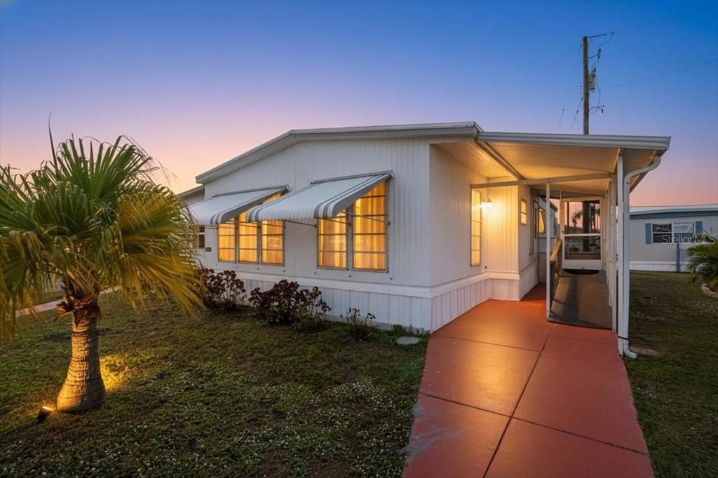 En Venta: $169,900 (2 camas, 2 baños, 966 Pies cuadrados)