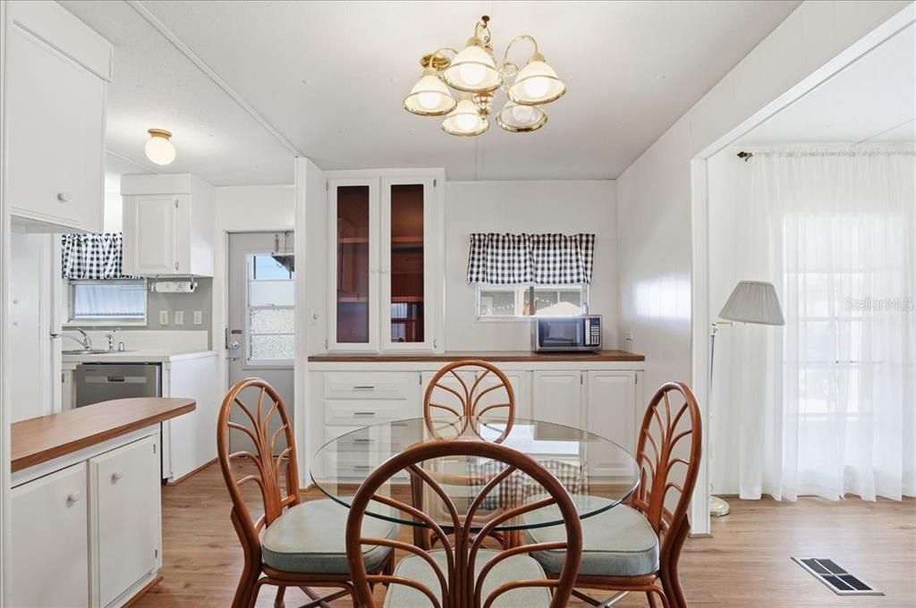 En Venta: $169,900 (2 camas, 2 baños, 966 Pies cuadrados)