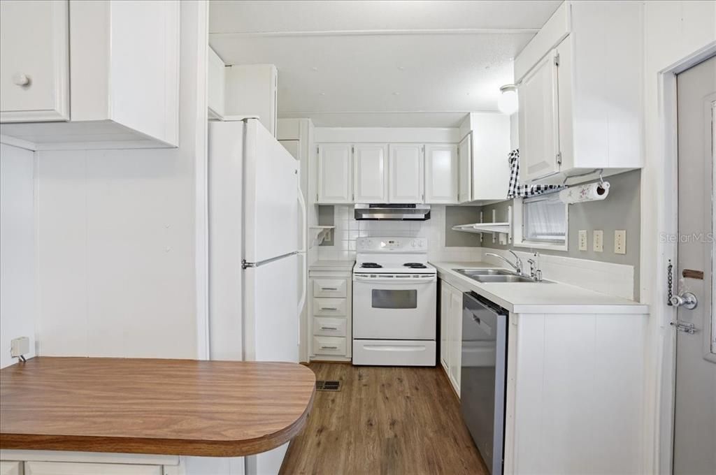 En Venta: $169,900 (2 camas, 2 baños, 966 Pies cuadrados)