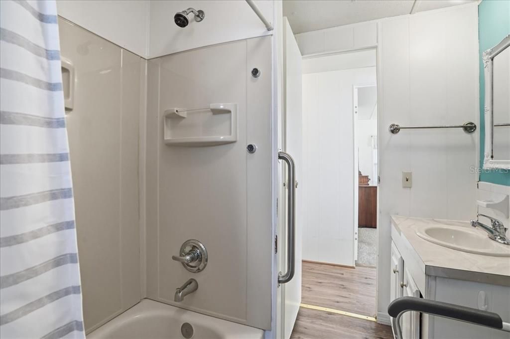 En Venta: $169,900 (2 camas, 2 baños, 966 Pies cuadrados)