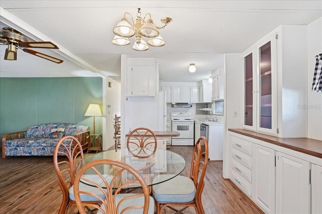 En Venta: $169,900 (2 camas, 2 baños, 966 Pies cuadrados)