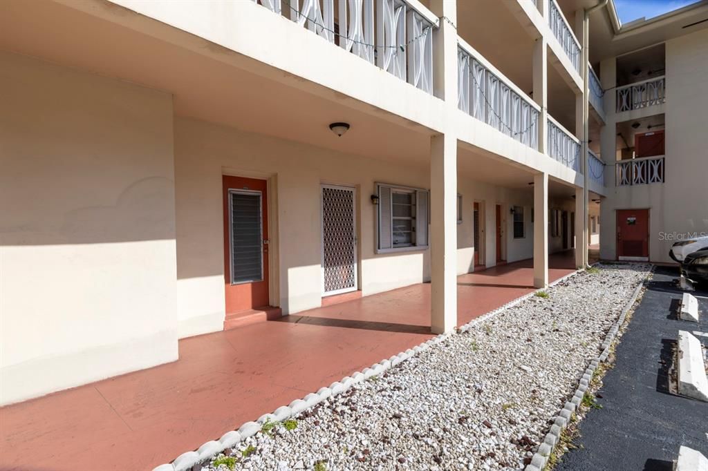 На продажу: $125,000 (1 спален, 1 ванн, 748 Квадратных фут)