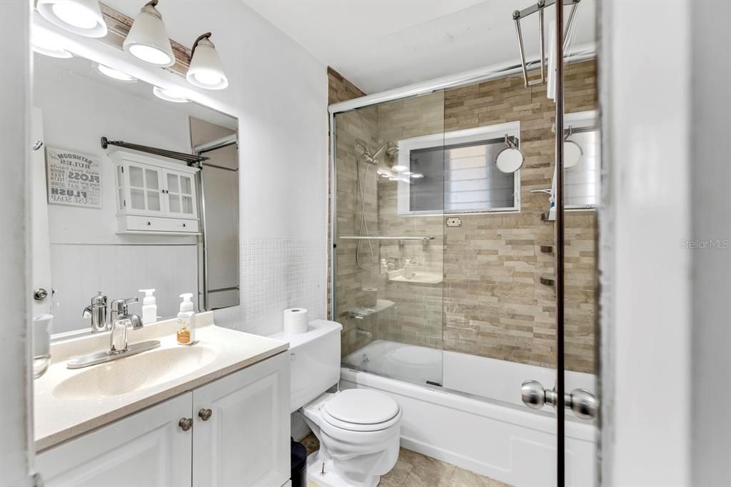 На продажу: $125,000 (1 спален, 1 ванн, 748 Квадратных фут)