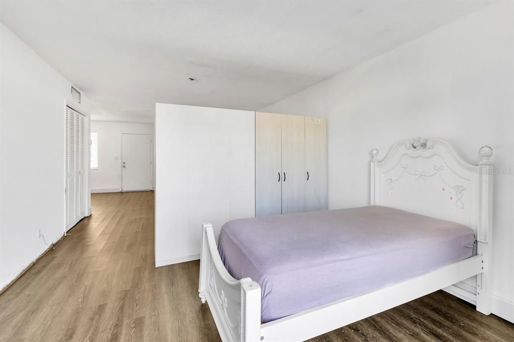 На продажу: $125,000 (1 спален, 1 ванн, 748 Квадратных фут)