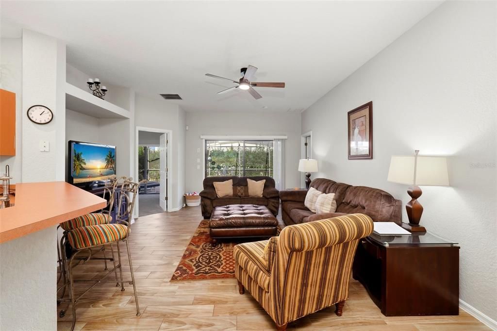 На продажу: $425,000 (4 спален, 3 ванн, 1632 Квадратных фут)