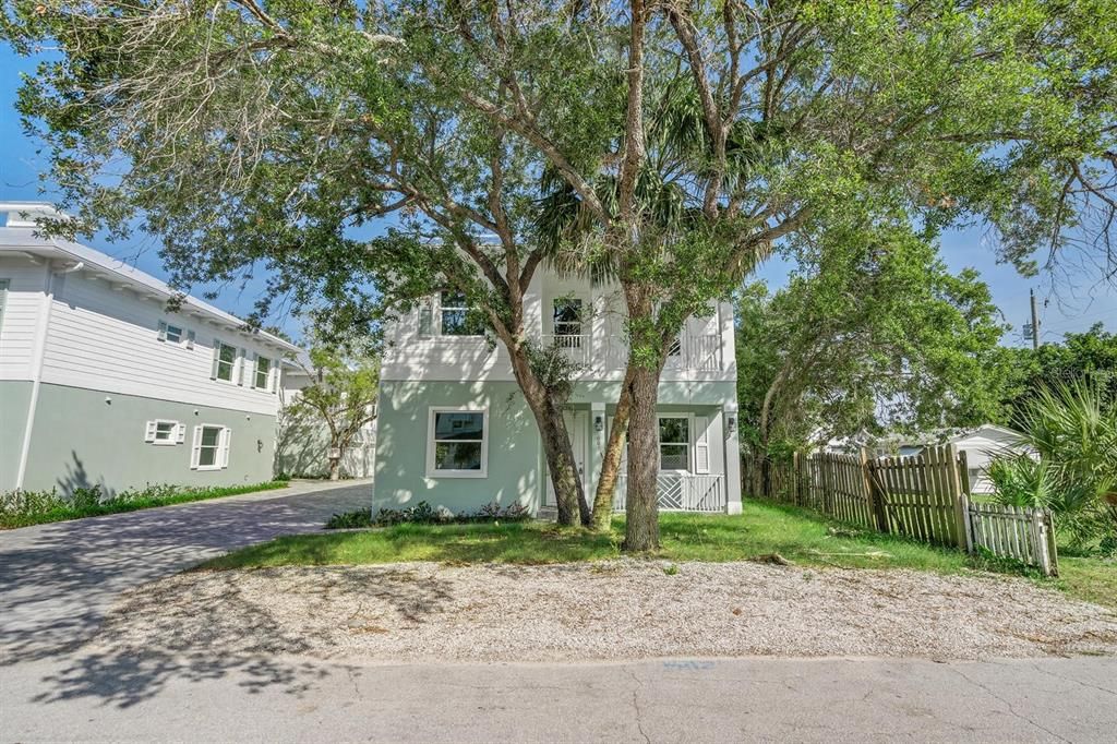 出租: $2,350 (2 贝兹, 2 浴室, 1200 平方英尺)