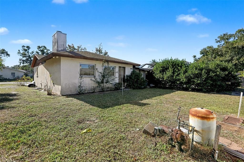 For Sale: $325,000 (3 beds, 2 baths, 1454 Square Feet)