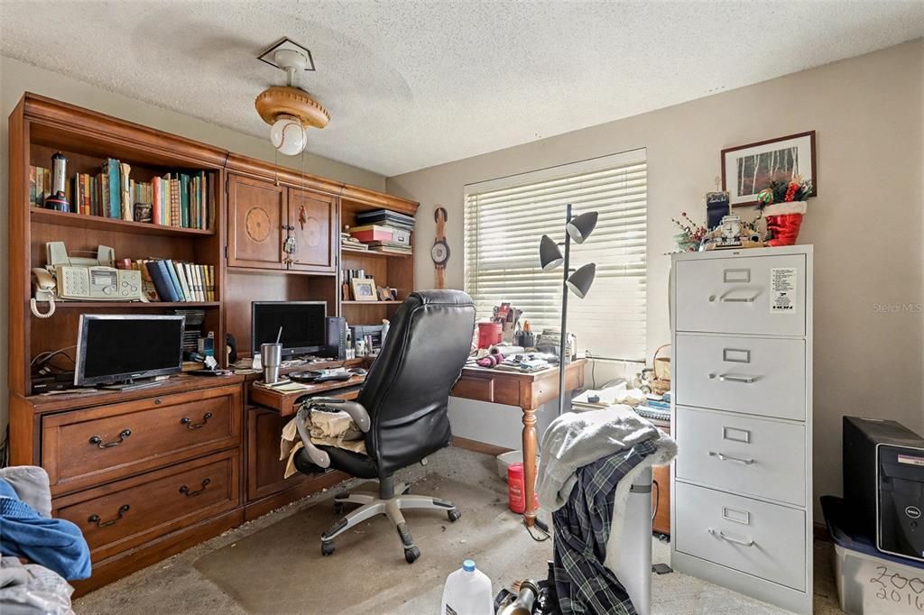 For Sale: $325,000 (3 beds, 2 baths, 1454 Square Feet)