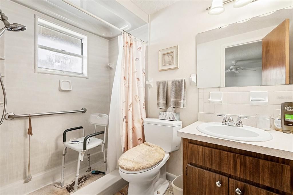 For Sale: $325,000 (3 beds, 2 baths, 1454 Square Feet)