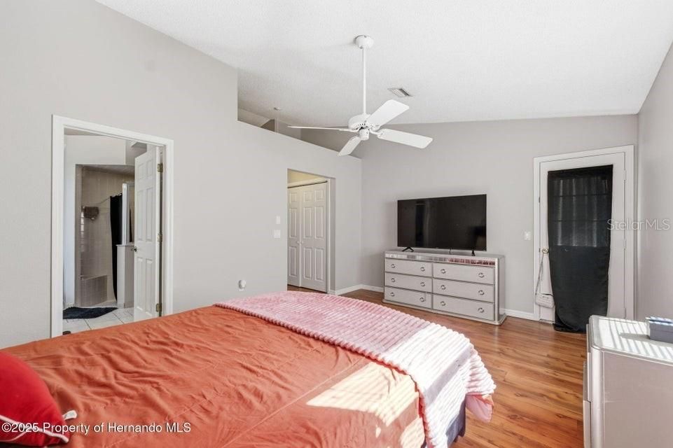 For Sale: $298,500 (3 beds, 2 baths, 1585 Square Feet)