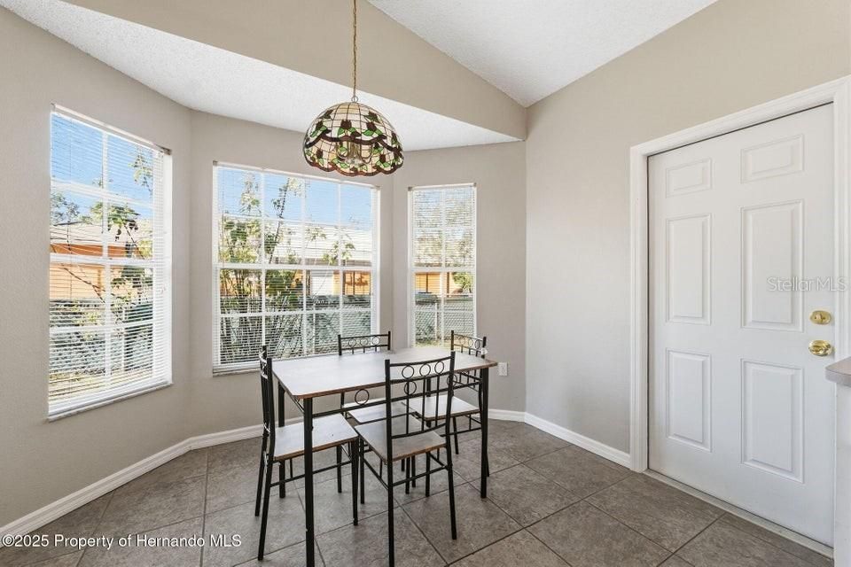 For Sale: $298,500 (3 beds, 2 baths, 1585 Square Feet)