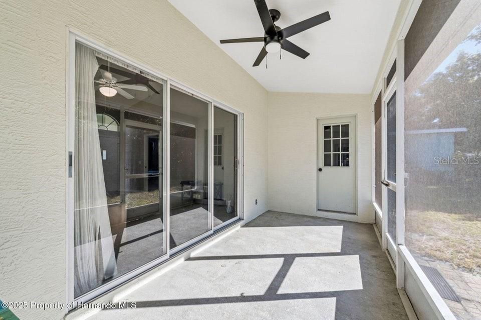 For Sale: $298,500 (3 beds, 2 baths, 1585 Square Feet)